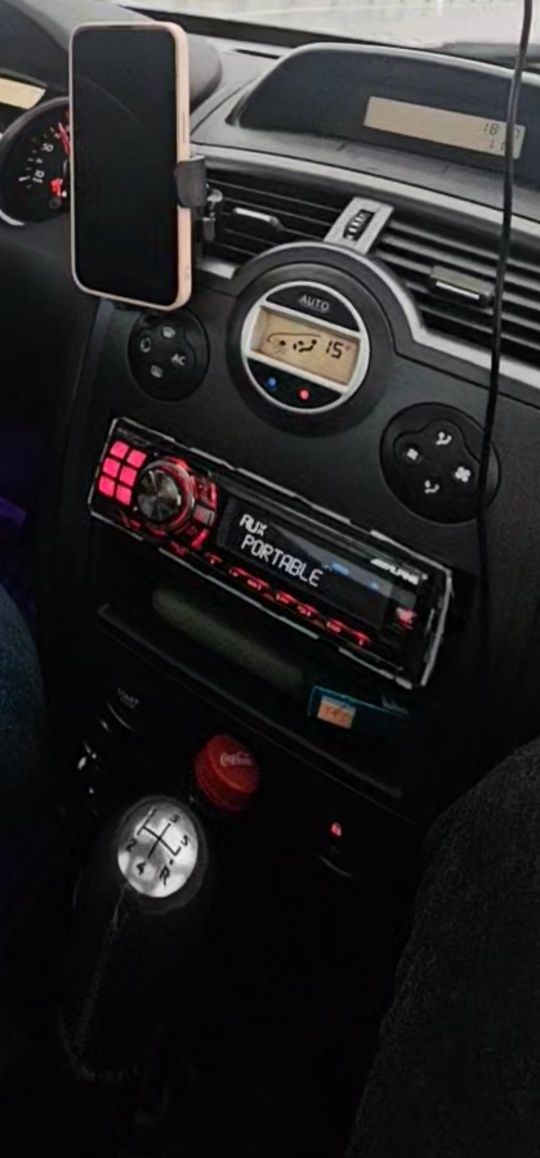player auto Alpine 9884R+Modulator BT