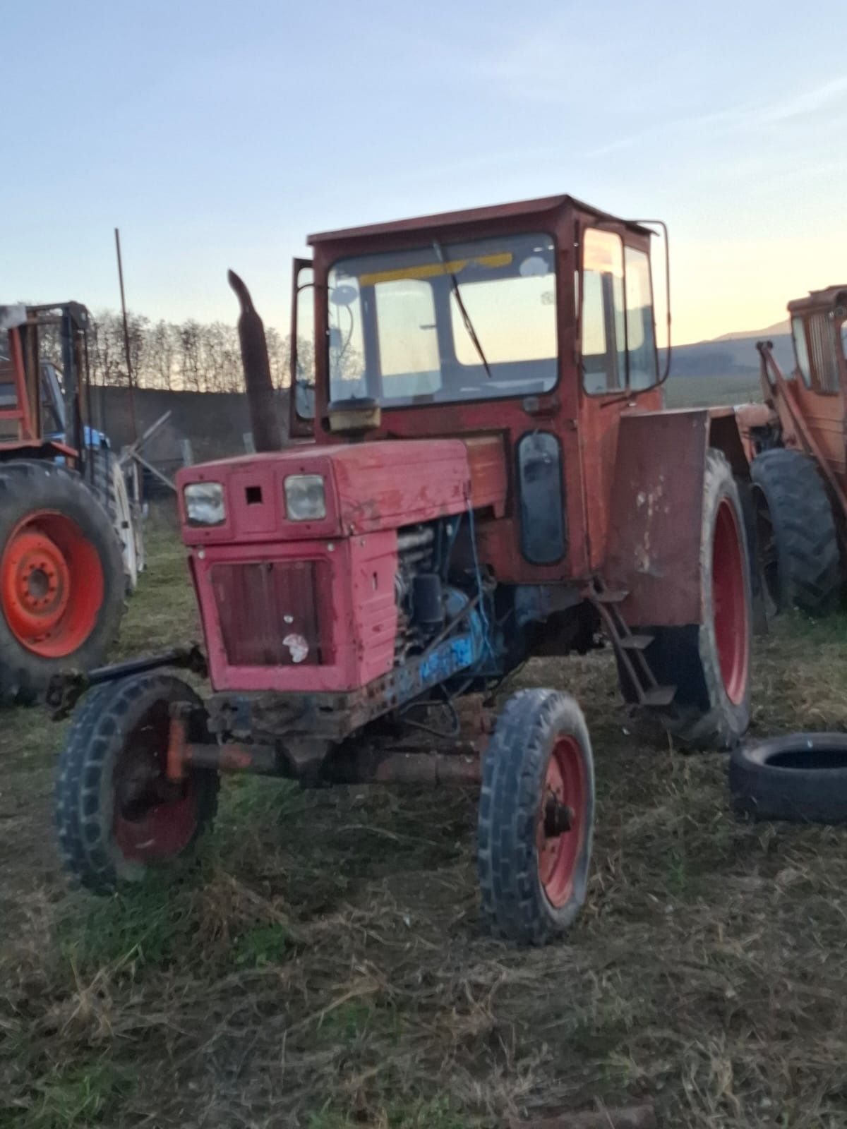 Vând tractor u650