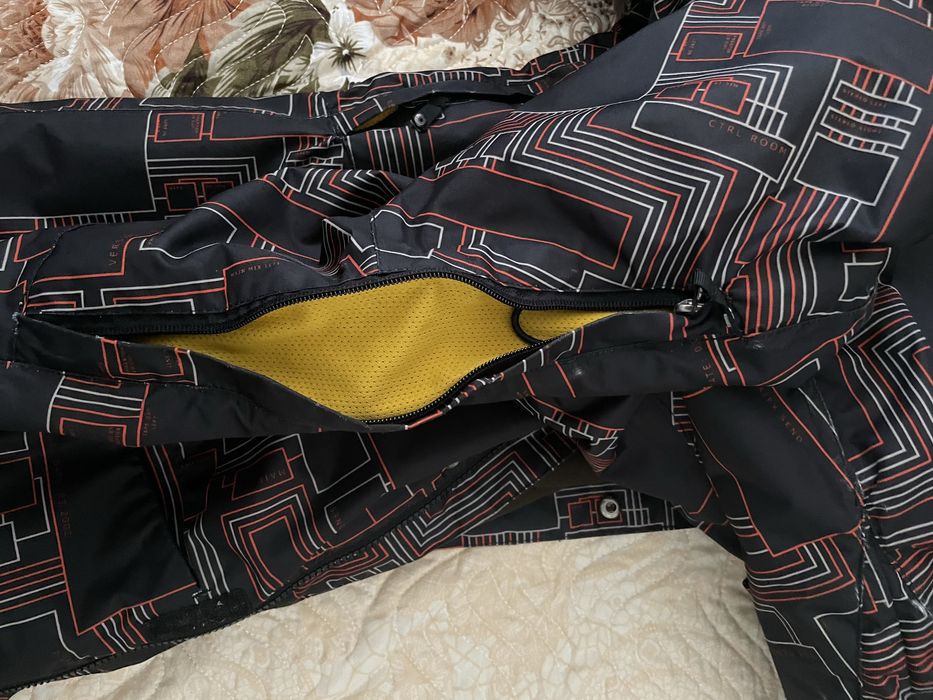 Jacheta de ski firefly marime S dar  e spre M stare perfecta