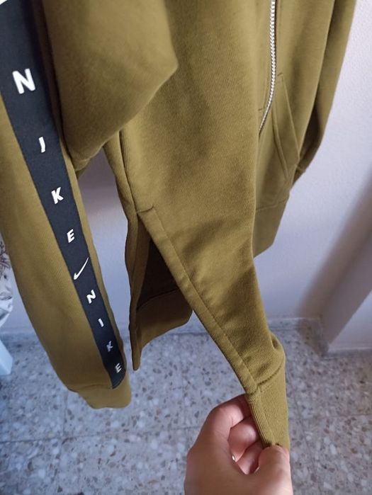 Суитчър Nike нов