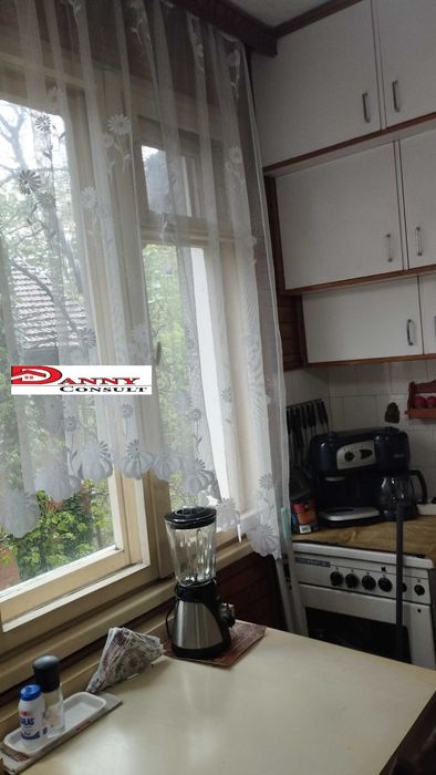 Тристаен апартамент в гр. В. Търново до Пожарната