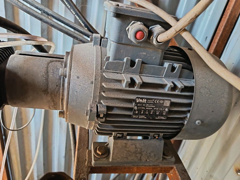 Moy sam aparati sotiladi ishlab turibdi 1600$