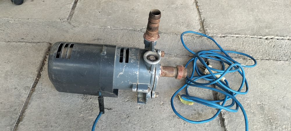Продам водяной насос