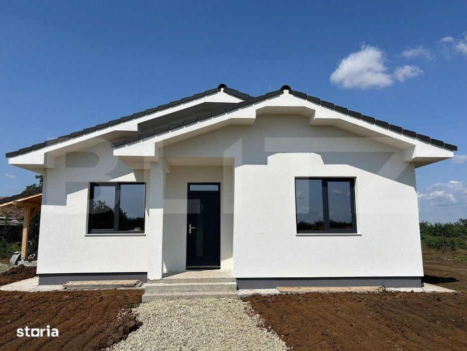 Casa semifinisata cu garduri la doar 15 km de Oradea
