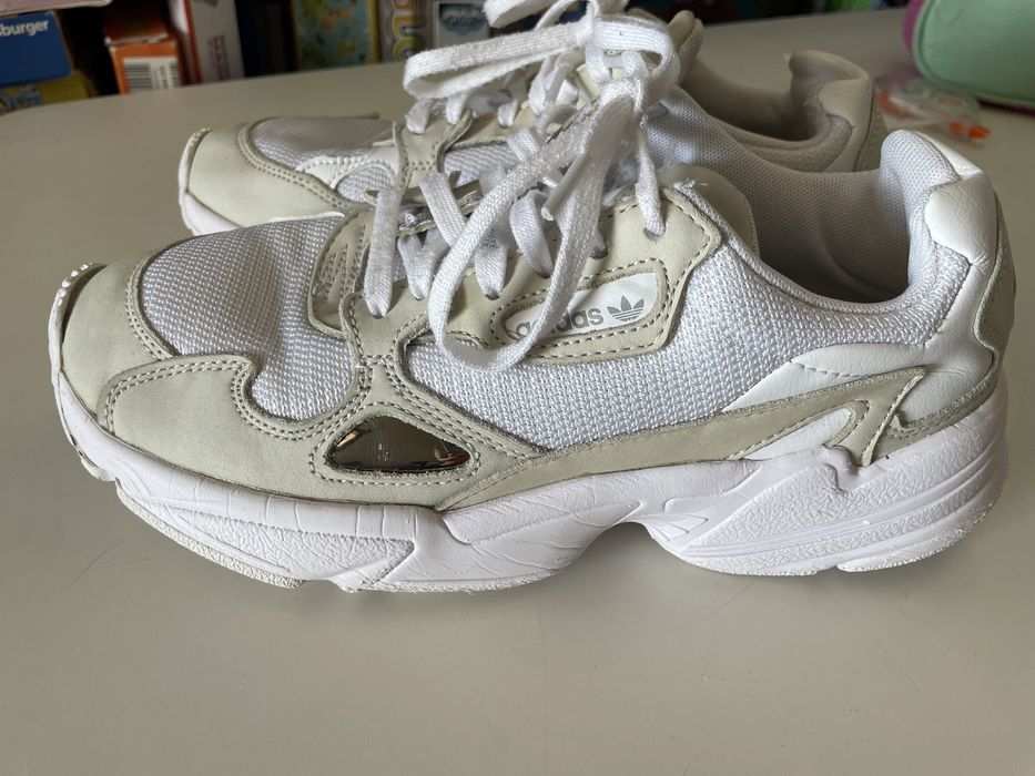 Маратонки скечърс и адидас и зара