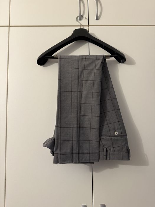 Costum gri elegant Damat marimea 46