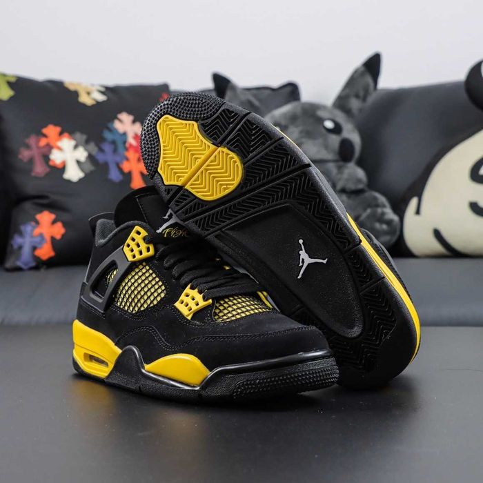 Обувки Air Jordan 4 !!ЧЕРЕН ПЕТЪК 11-17 Ноември!!