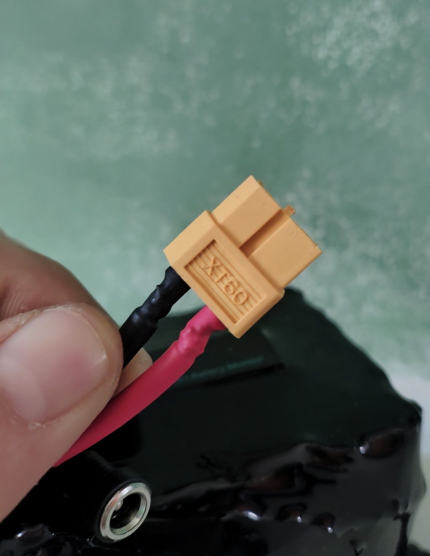 Acumulator Li-ion 12 v 12000 mAh.