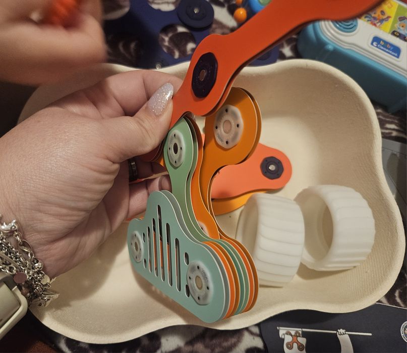 Clixo 30 piese, in stare buna