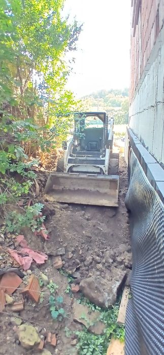Excavatii demolari inchiriez miniexcavator picon bobcat picon dumper
