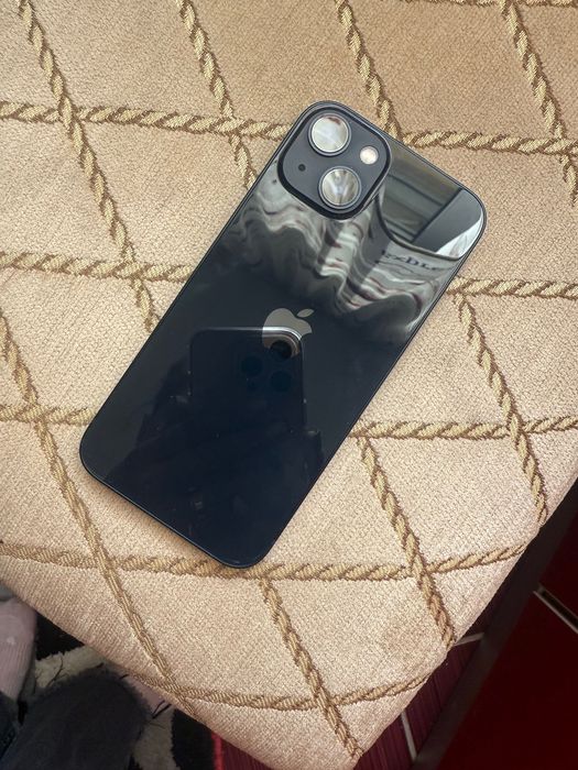 Vând iPhone 13 . 1300 lei