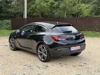 Opel Astra J GTC / 1.6 Turbo 180 CP / an 2012  / Xenon / Jante 20