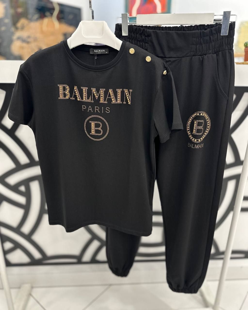 Compleu dama Balmain 
Calitatea Premium