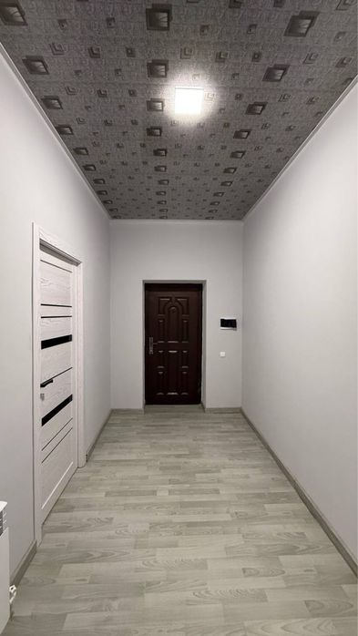 Продается 2 ком. Квартира площадью 55 кв.м. По ул. Рудаки ор. Караван