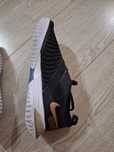 De vanzare adidasi nike