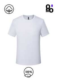 Белая футболка в продаже