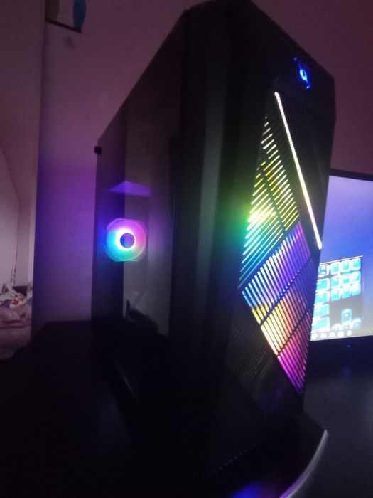 Vând calculator de gamming‼️