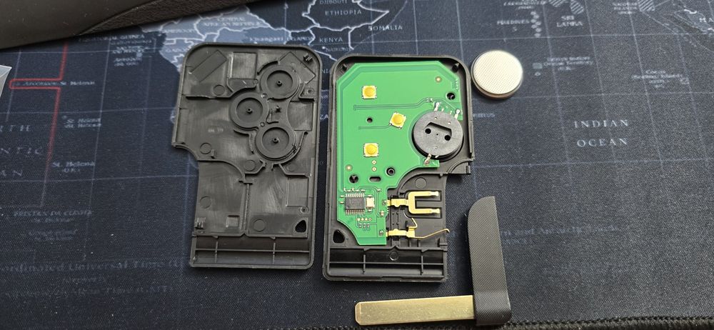 Cartela Renault Megane 2 blank cu placă, trebuie reprogramata