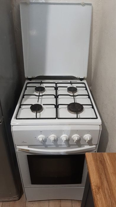 Газовая плита в отличном состоянии