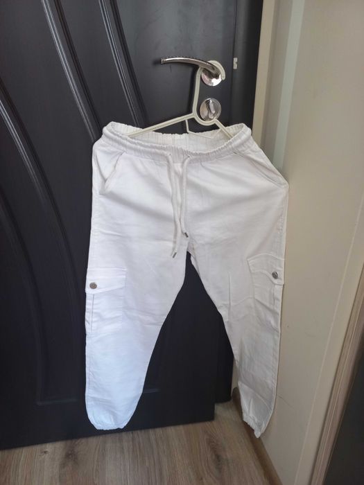 Бял панталон размер s/m