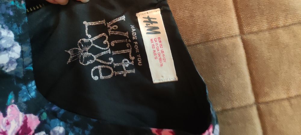 Rochie fete H&M noua