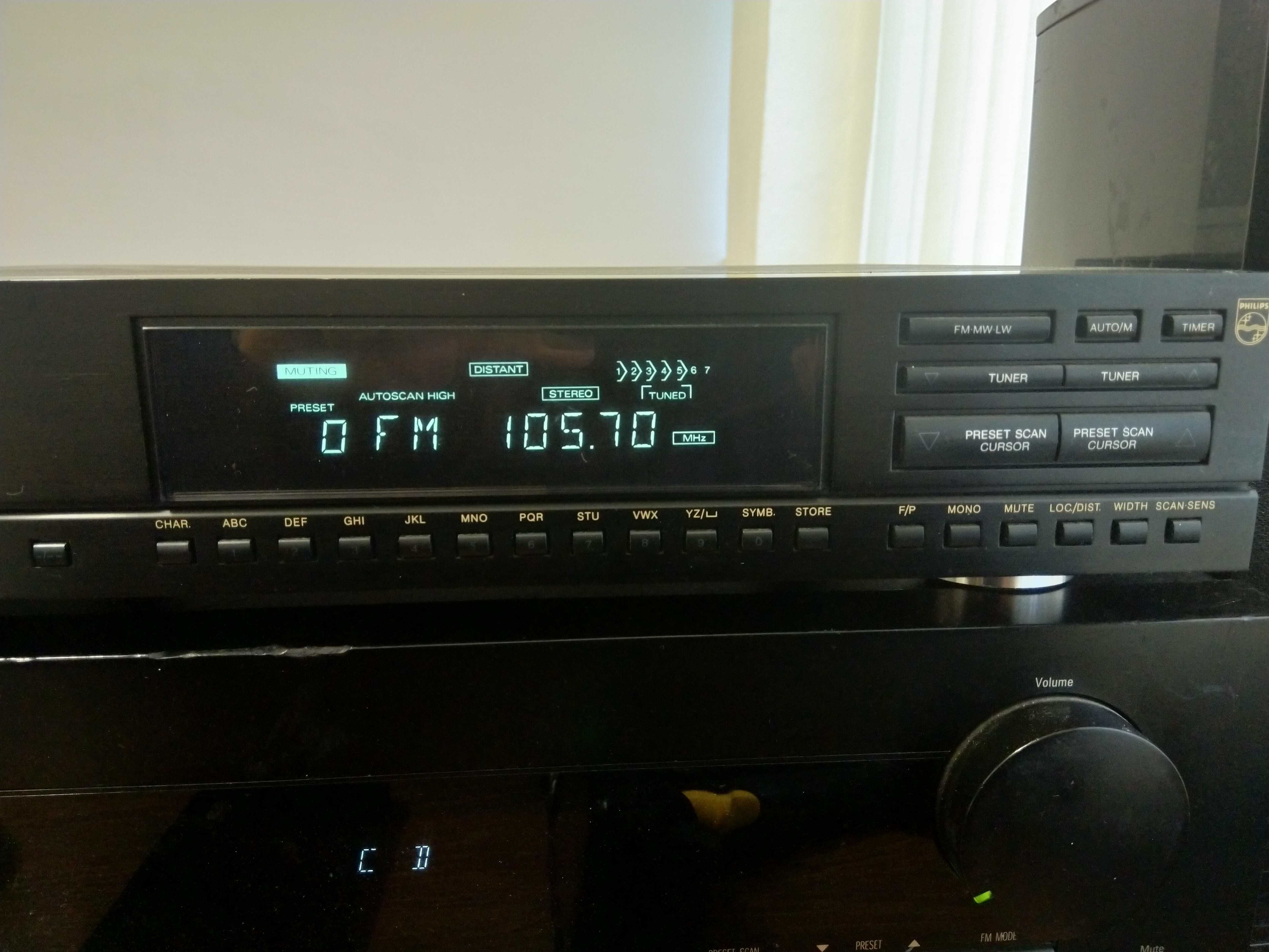 Tuner Philips FT980, 3 benzi FM/MW/LW, varf de gama