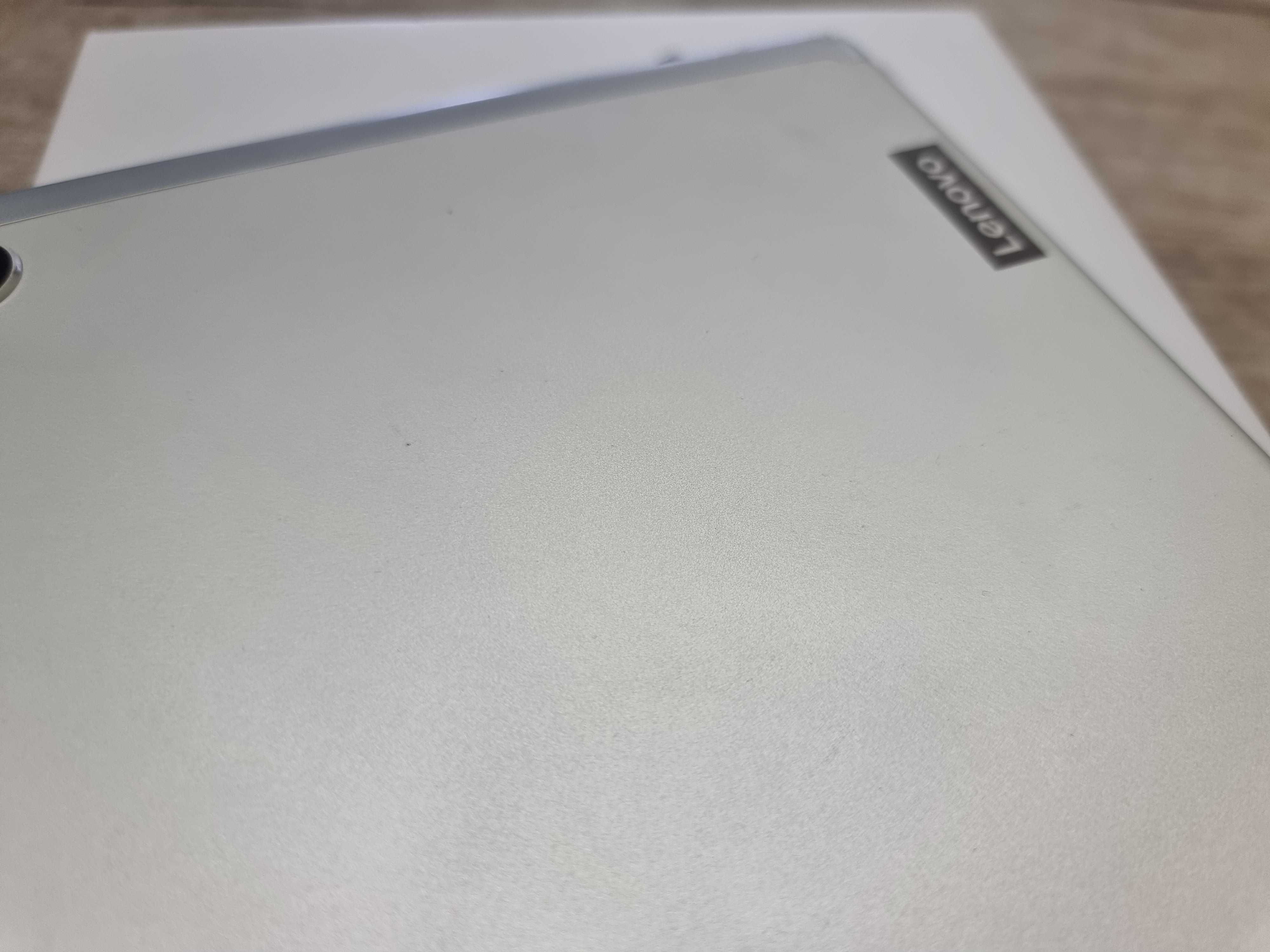 Lenovo Tab Таблет M10
