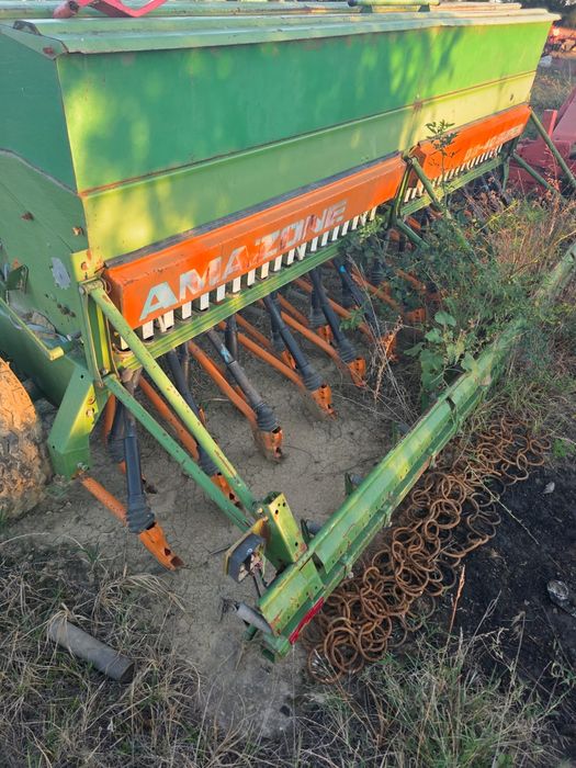 Vand urgent semanatoare amazone d8-40 super