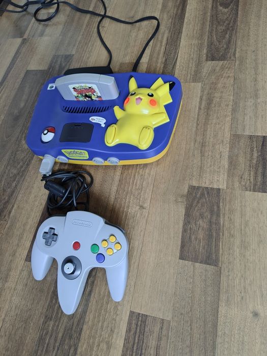 Joc nNintendo 64 editie limitata Pokemon Pikachu perfect functional