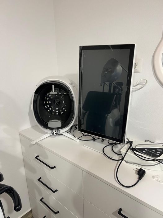 Skin Doctor - aparat de scanare a fetei cu AI