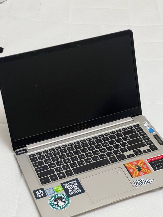 ноутбук ASUS VivoBook S15