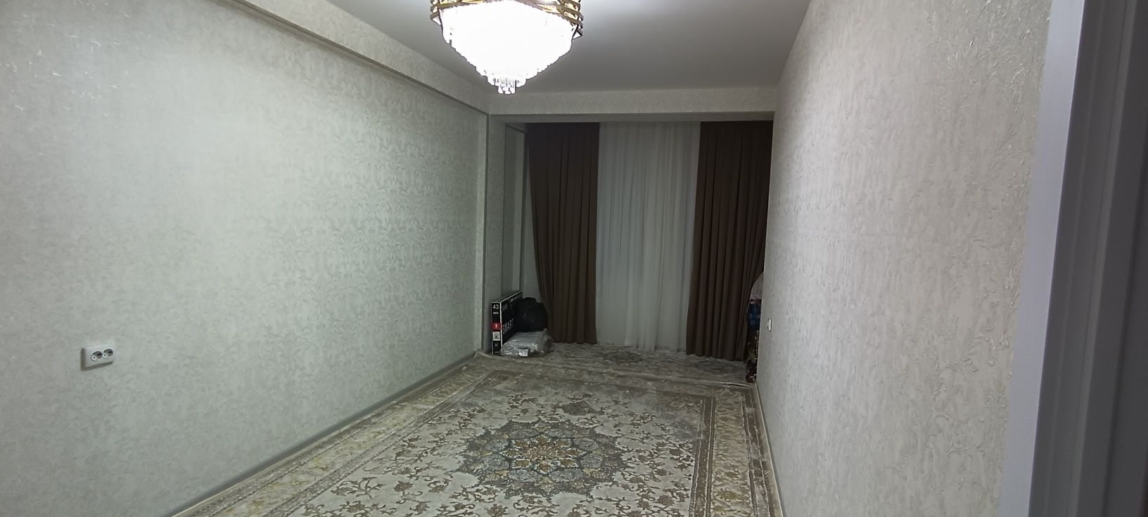 Яккасарой тумани Калдиргоч кафе ёнидаги янги курилган 13 этажли дом 3