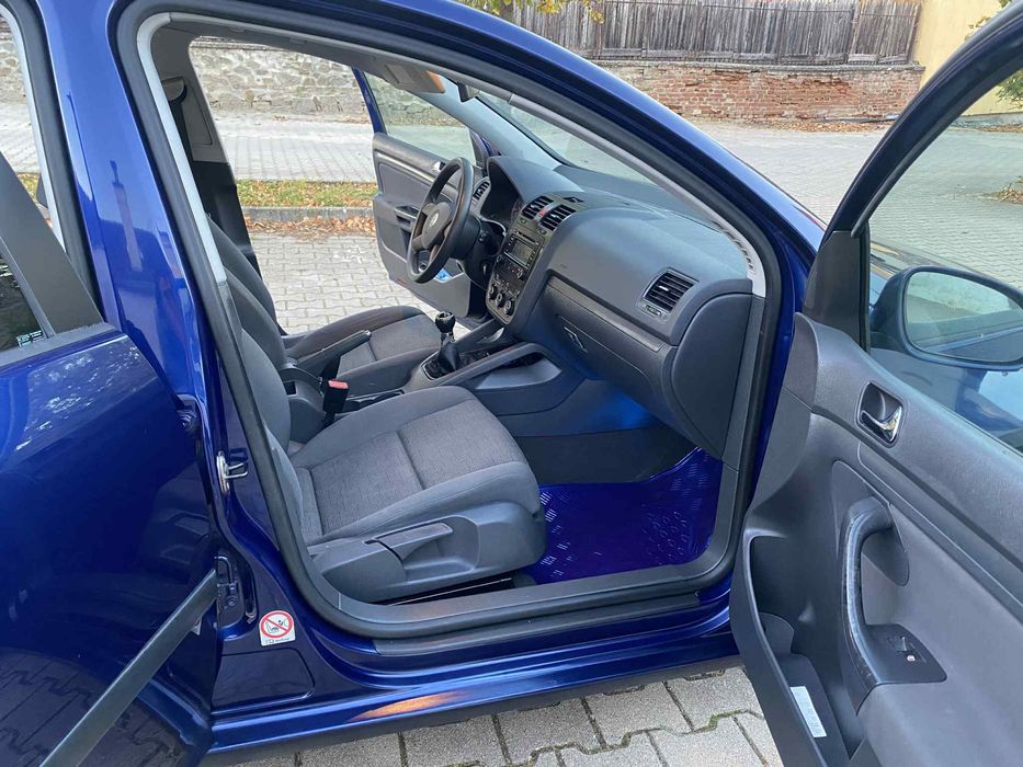 Vw Golf 5 1.6 16V 2007 Euro 4 Unic Proprietar în acte 2550€ usor neg