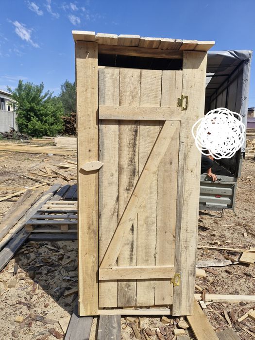 Туалет уличные с обрезной доски сосна с доставкой