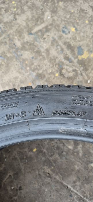 2 anvelope iarna runflat ca si noi Falken 275/35/21.Pretul este pe buc