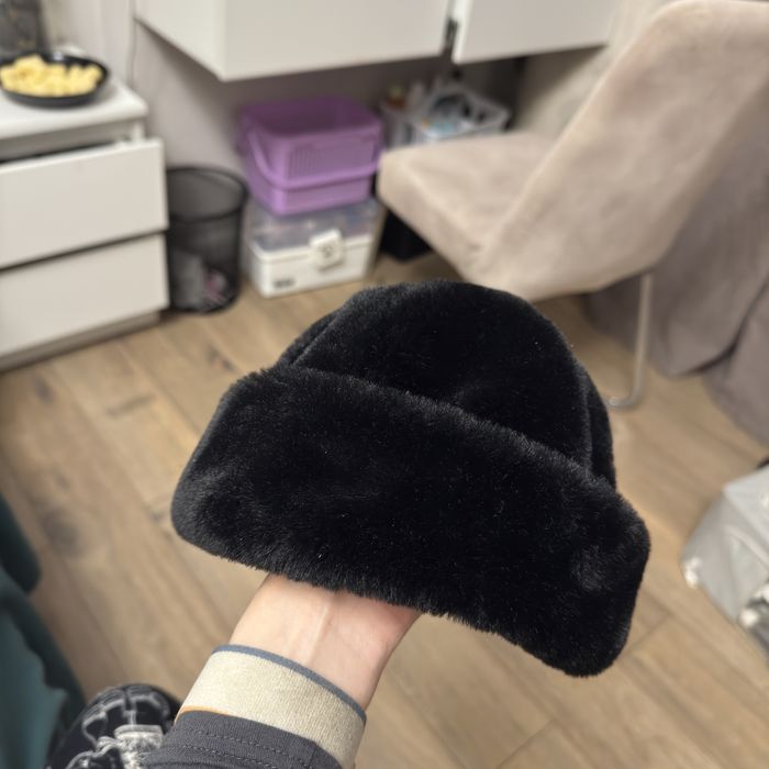 Шапка бинни пушистая