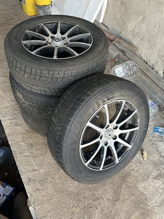 Всесезонки r16 215/50 титанки вместе продам