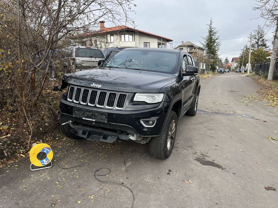Продавам jeep grand cherokee wk2 3.0 на части