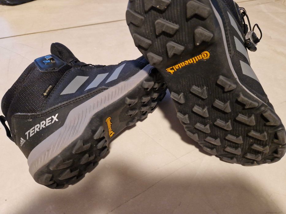 Bocanci Adidas Goretex, 37.5