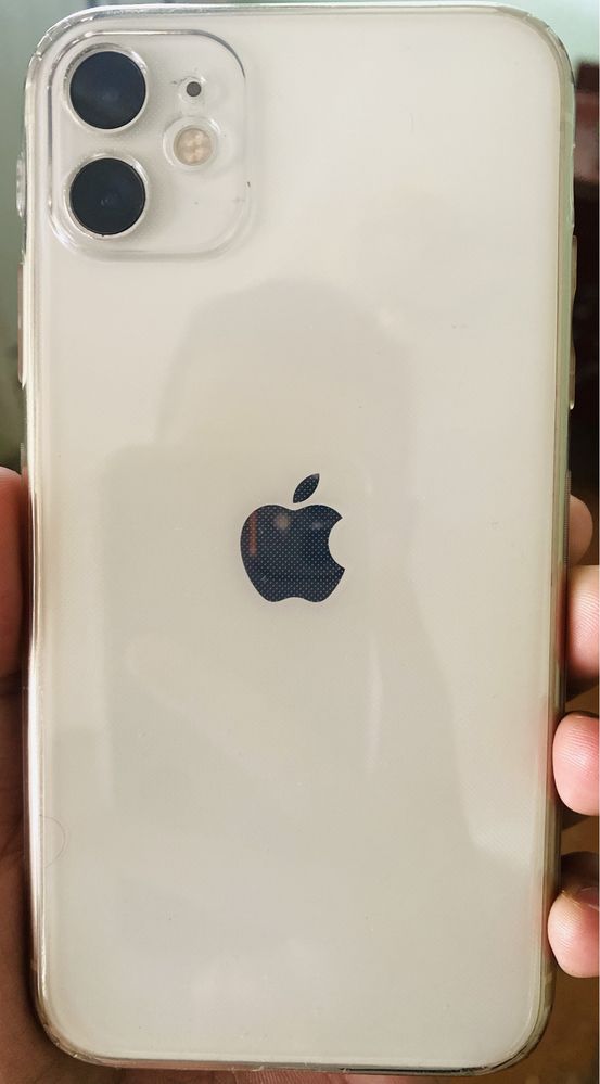 iPhone 11 karobka yoq 85% hamma joyi radnoy