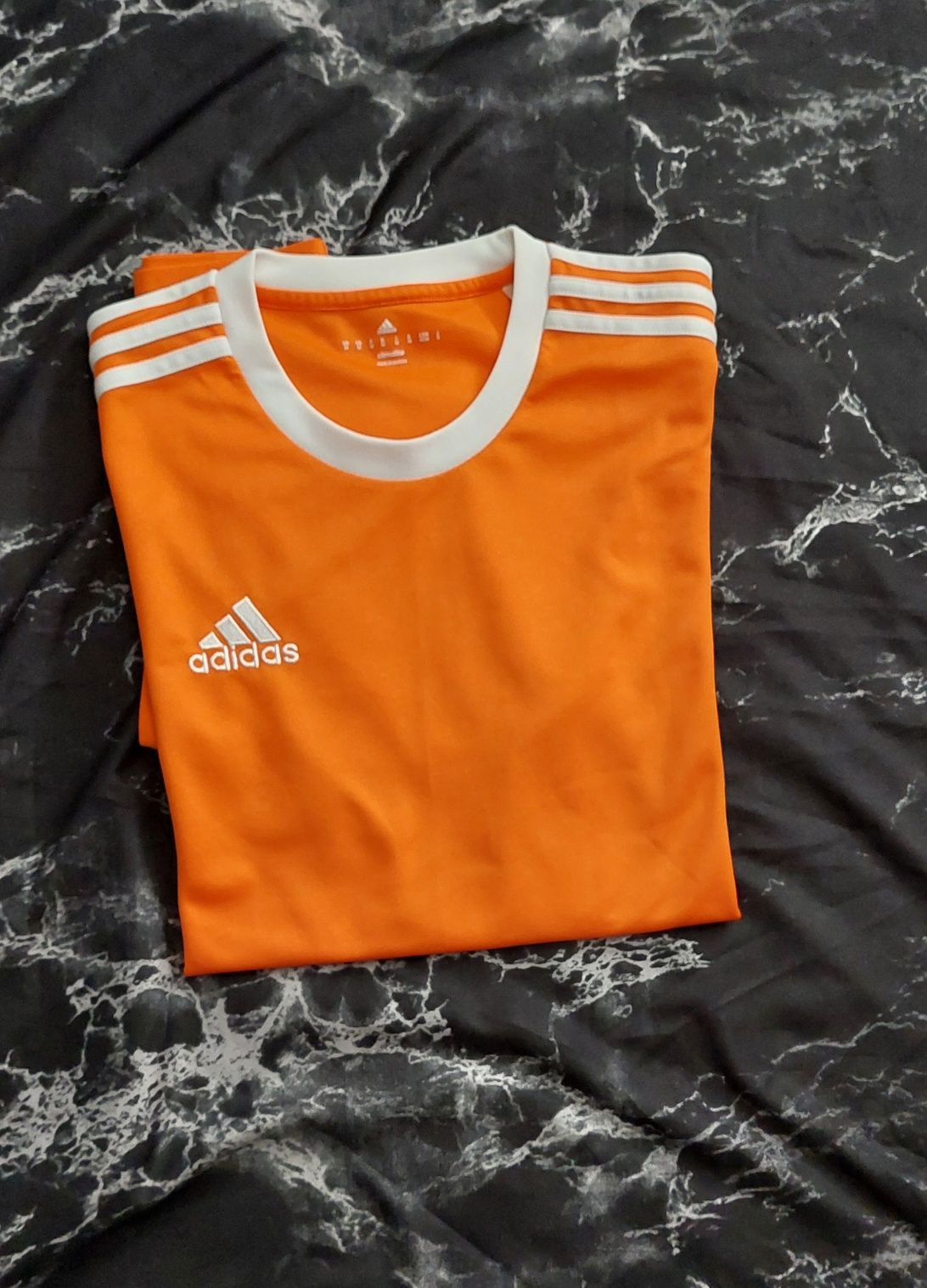 Adidas   - мъжка спортна тениска!