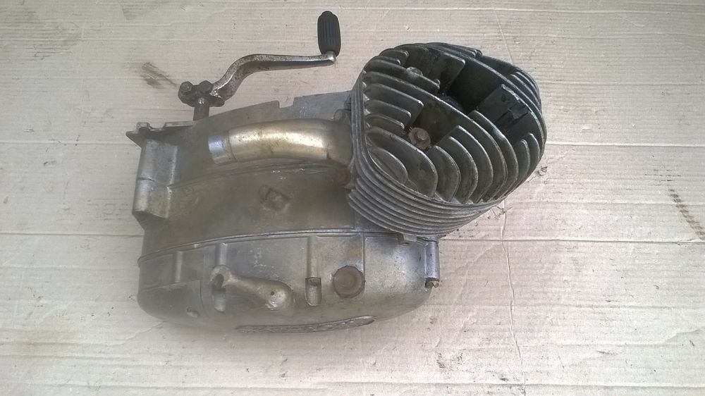 Motor pt. Mobra 50 S sau Turist