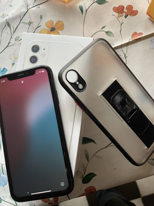 Iphone XR с 100% нова оригинална батерия