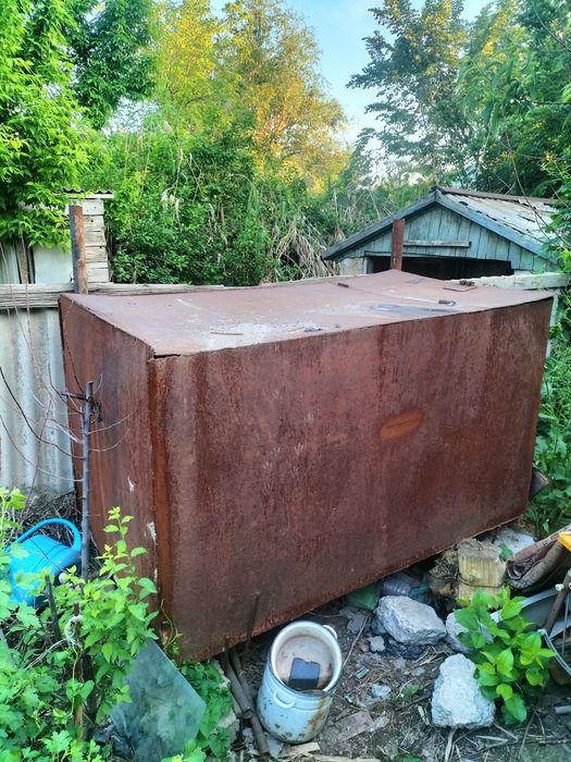 Ёмкость продам .металл