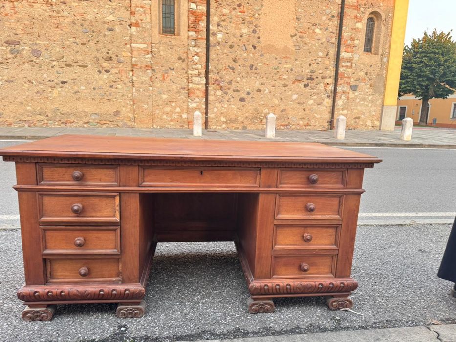 Mobila de birou ministerial