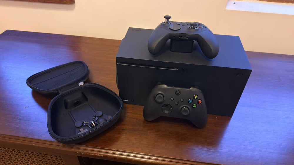 Конзола Microsoft Xbox Series X, 1TB + Контролер Xbox Elite Series