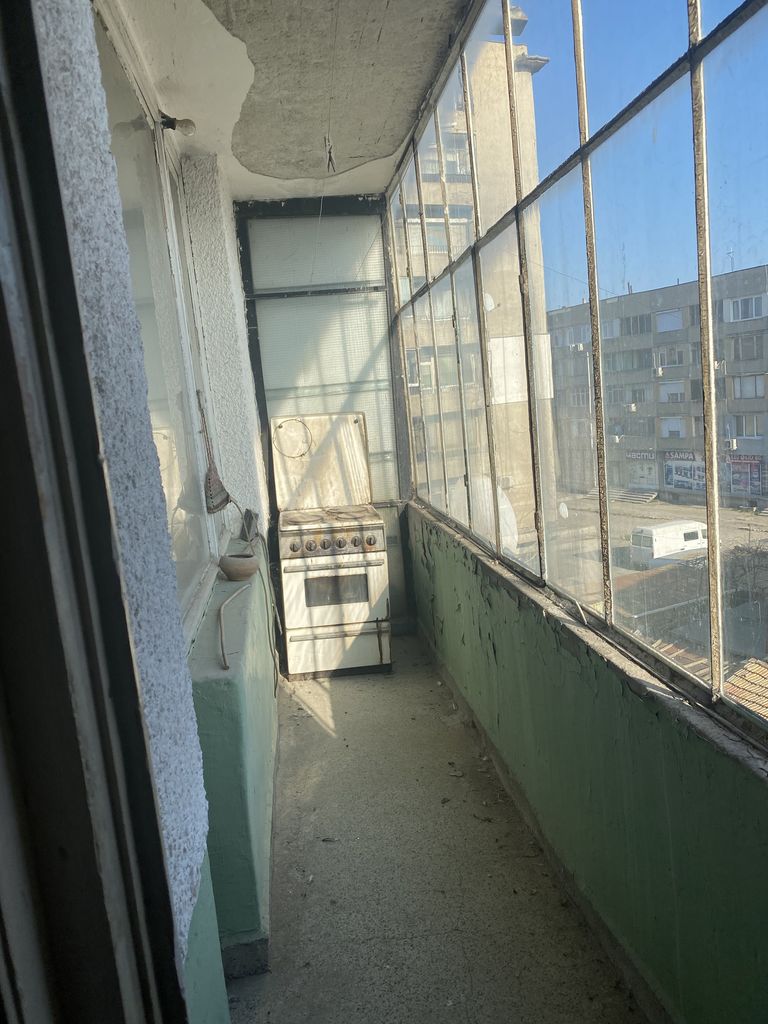 Продава се Тристаен апартамент в Търговище, Запад 1 - 80 кв.м за 874 €/кв.м - Снимка #8