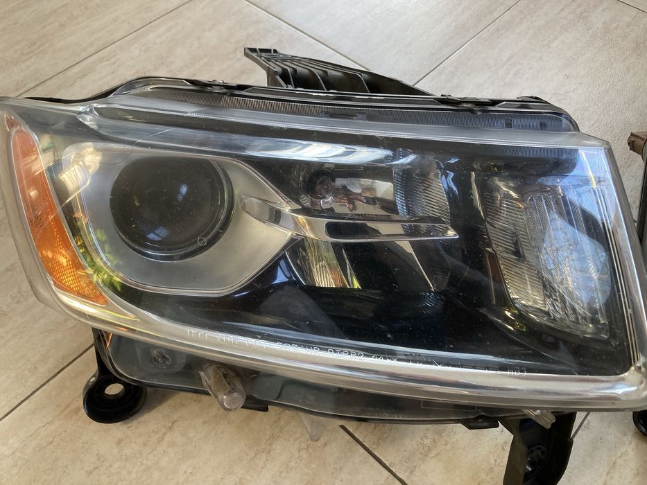 Фарове за Jeep Grand Cherokee 2014 - 2015