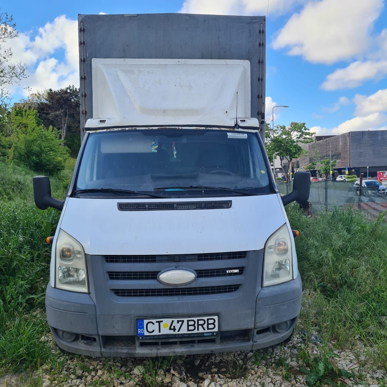 Vând ford transit autoutilitara cu lift