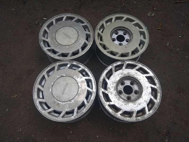 Продам оригинальные легкосплавные диски R15 на автомашину Nissan